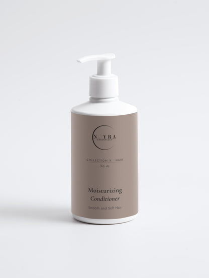 Moisturising conditioner bottle minimal packaging
