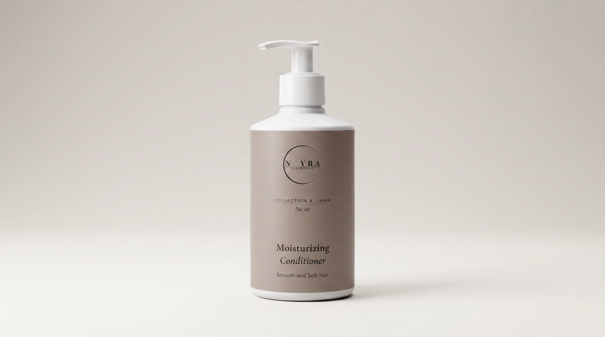 Moisturising conditioner bottle minimal packaging